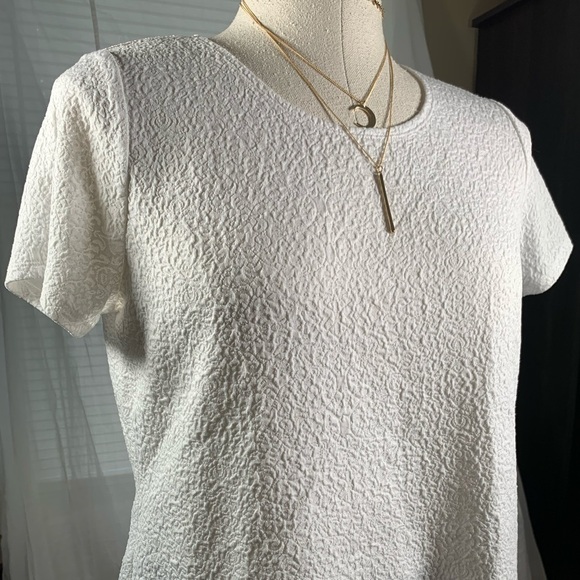 Laura Ashley Tops - Laura Ashley petite short sleeve textured top